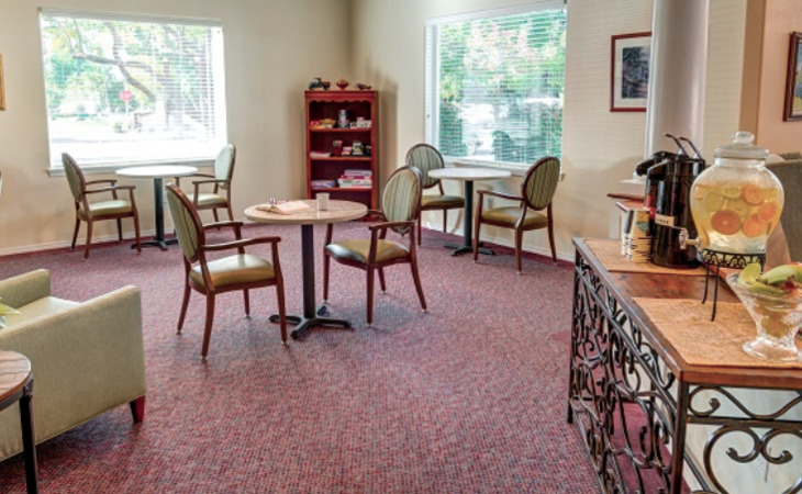 overland-court-senior-living-83709-1365484_4