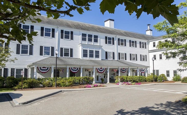 benchmark-senior-living-at-robbins-brook-01720
