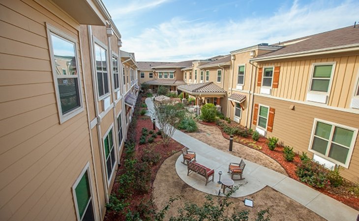 landon-ridge-sugar-land-assisted-living-and-memory-care-77478-1365902_4