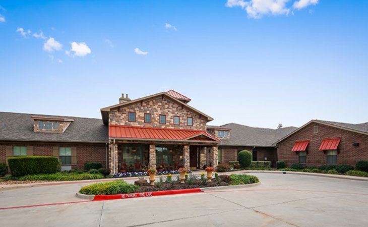 willow-bend-assisted-living-memory-care-76208