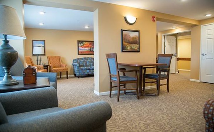 maple-hill-senior-living-55109
