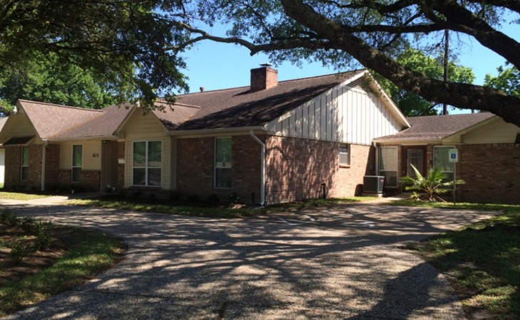 braeburn-manor-assisted-living-center-77071