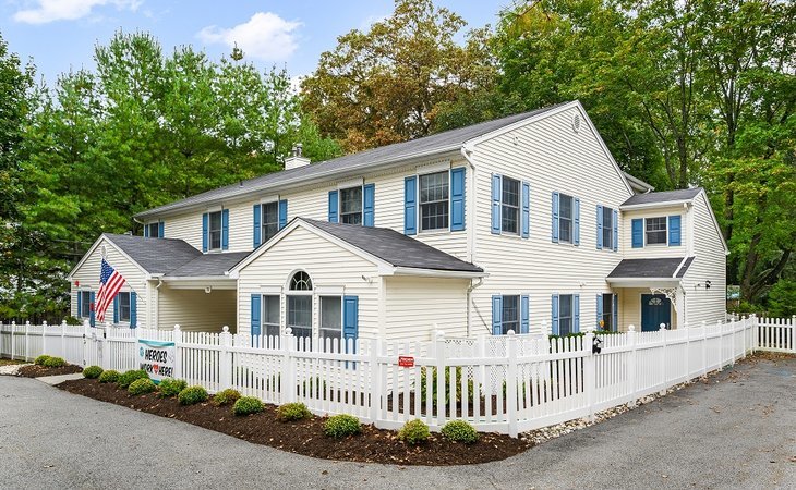 fox-trail-memory-care-living-at-lake-street-ramsey-07446