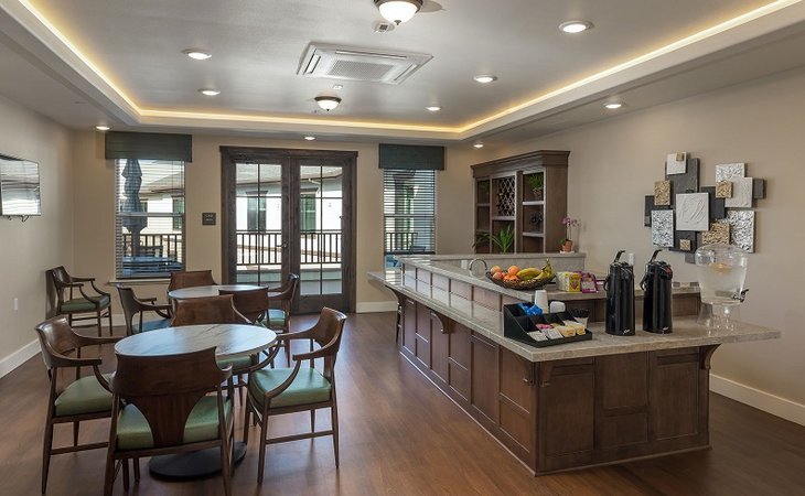 loma-clara-senior-living-95037-1367017_9