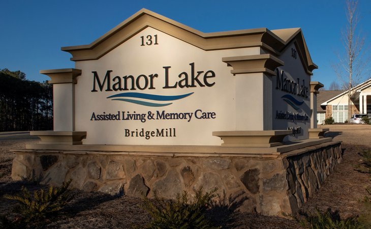 manor-lake-bridgemill-30114