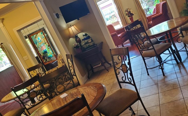daybreak-village-senior-living-30144-1369080_3
