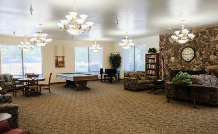 country-club-manor-95608-1369136_4