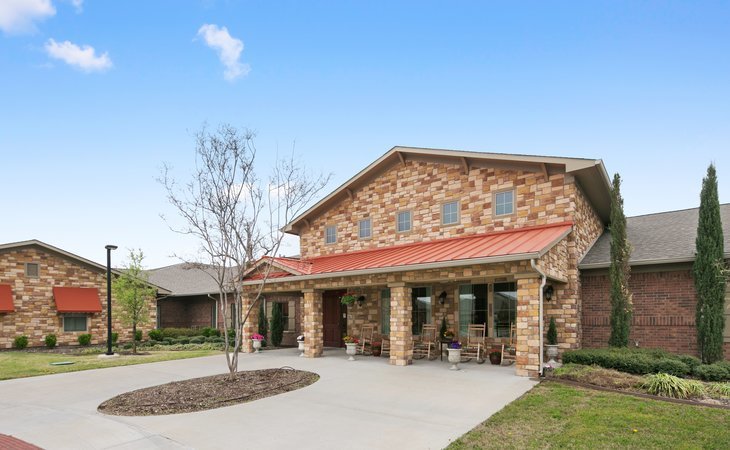 river-oaks-assisted-living-memory-care-75019