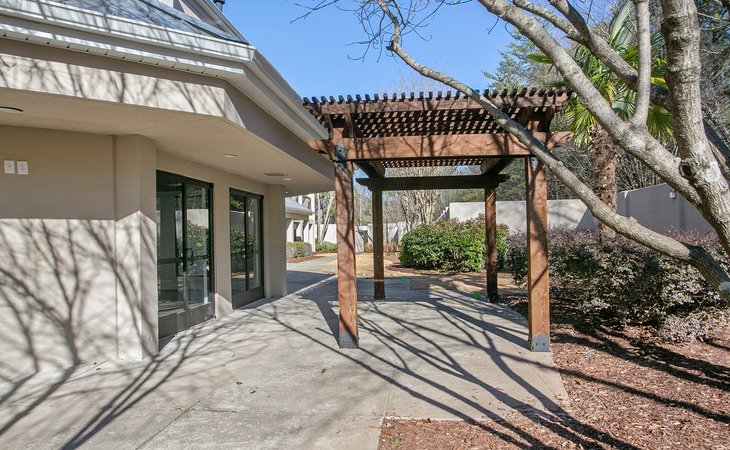spring-house-at-lithia-springs-30122
