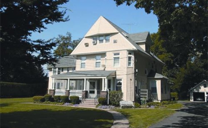 s-h-a-r-e-inc-independent-living-07450