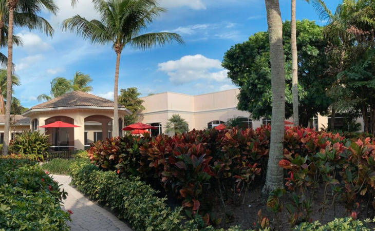 courtyard-gardens-of-jupiter-33458