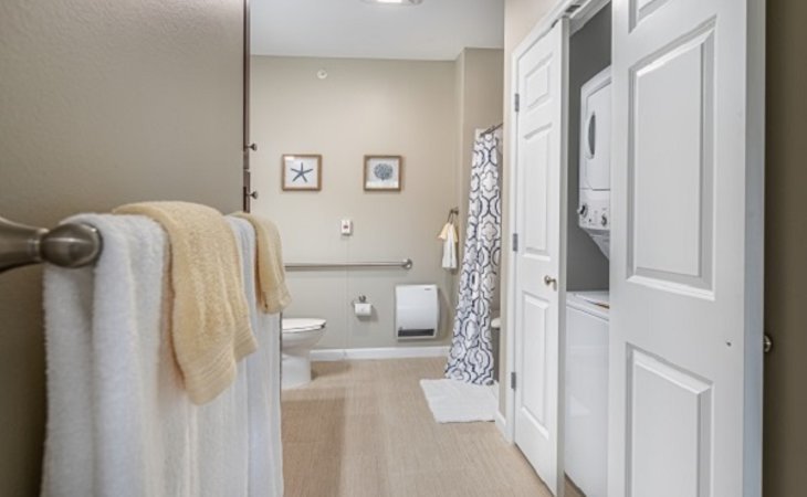 elmbrook-village-06334-1371224_3