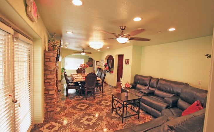 lovin-touch-assisted-living-85051-1371397_4