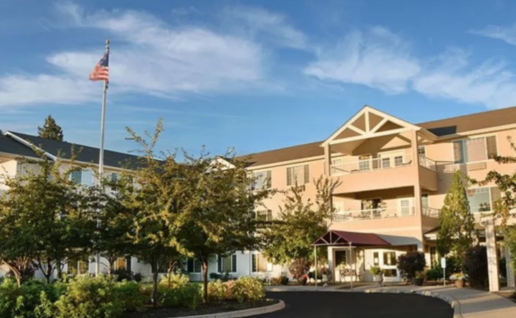 fox-hollow-independent-assisted-living-community-97701