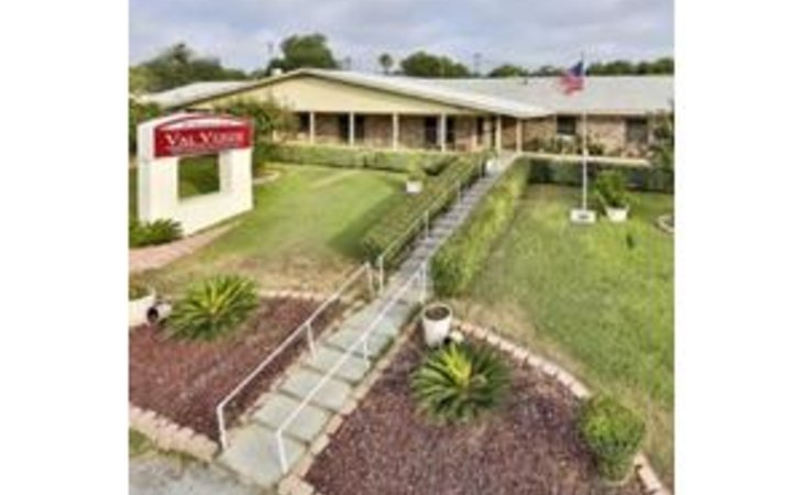 val-verde-nursing-and-rehabilitation-center-78840-1374431_2