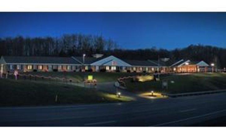elkins-rehabilitation-care-center-26241-1375371_2