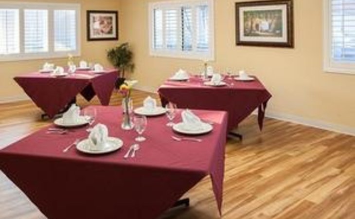 valencia-gardens-health-care-center-92506-1380959_4