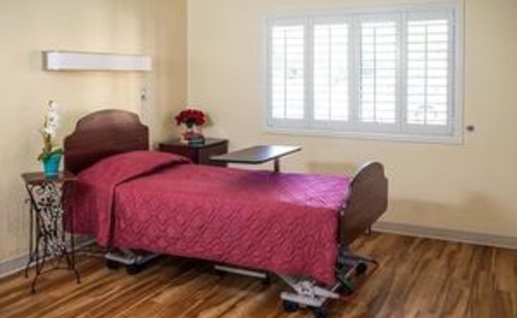 valencia-gardens-health-care-center-92506-1380959_5