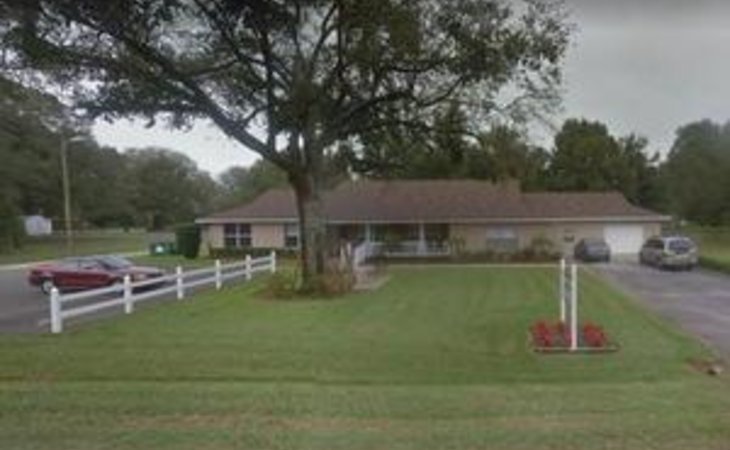 country-manor-assisted-living-33565