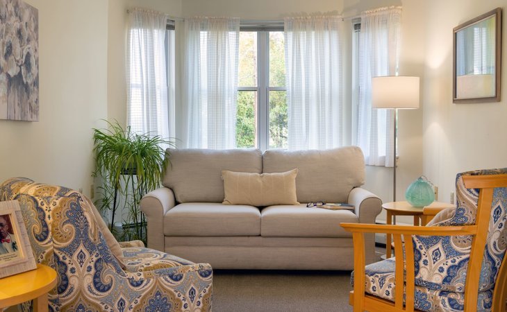 scandinavian-living-center-02465-1385252_2