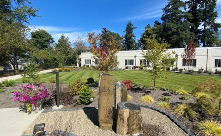 fieldstone-memory-care-bainbridge-98110