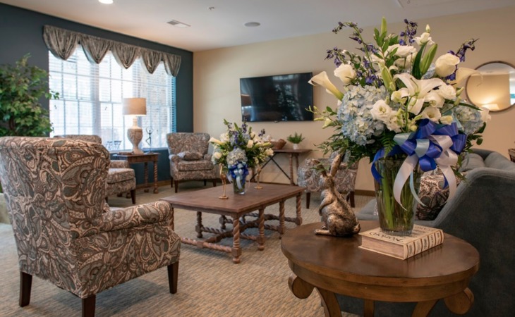 manor-lake-assisted-living-memory-care-30601-1420038_3