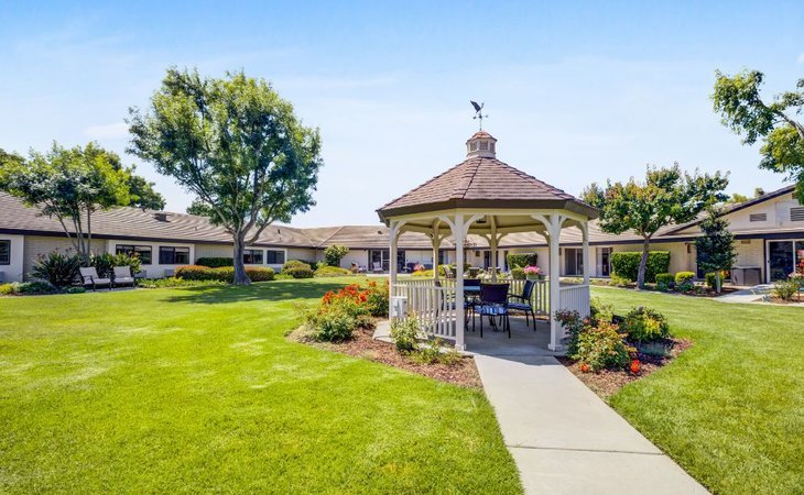 madonna-gardens-assisted-living-memory-care-93901-1420042_4