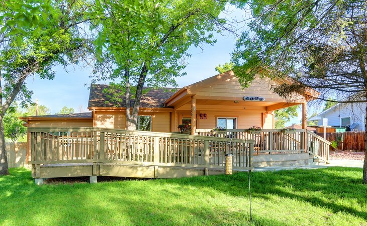 assured-senior-living-10-lakewood-vivian-street-80401
