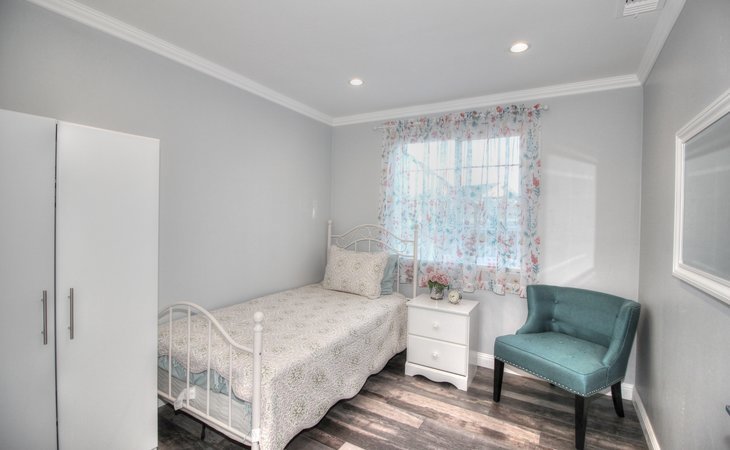 a-bright-future-care-home-95843-1425201_2