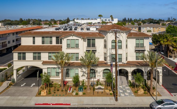 oakmont-of-huntington-beach-92648
