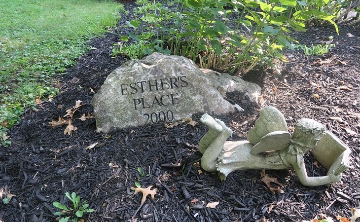 esther-s-place-43229-1428617_16