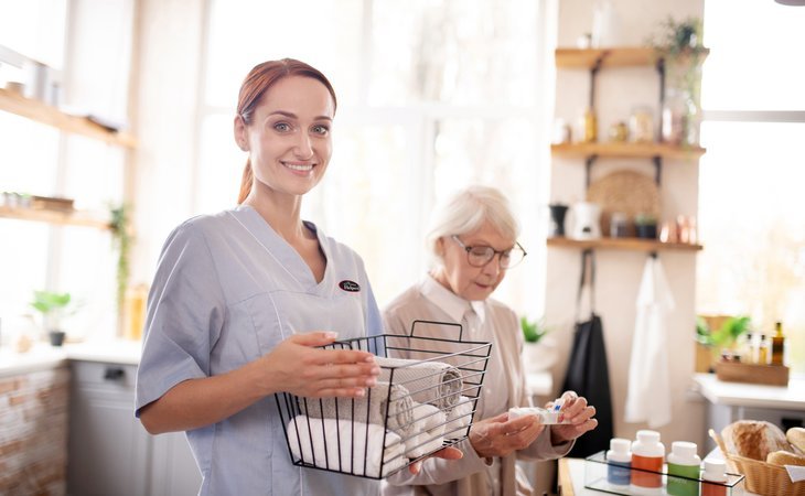 home-helpers-home-care-44145-1429320_3