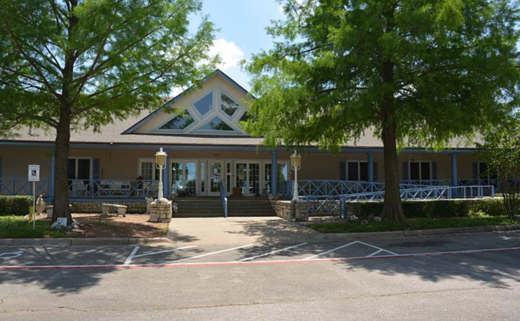 lake-point-assisted-living-memory-care-75020