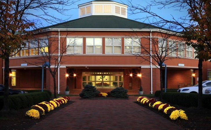 laurel-circle-08807