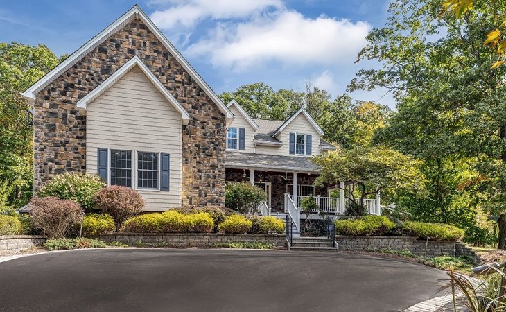 clover-hill-senior-living-07508