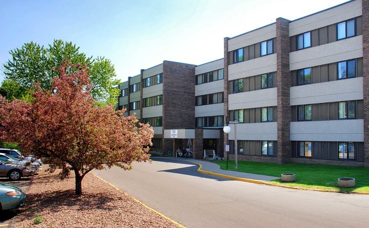 chapel-view-senior-health-living-senior-living-community-55343