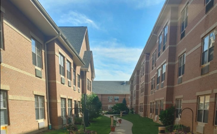 majestic-care-of-fairfield-assisted-living-45014