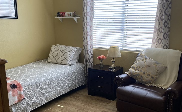 sweet-home-adult-care-home-85382-1432005_4