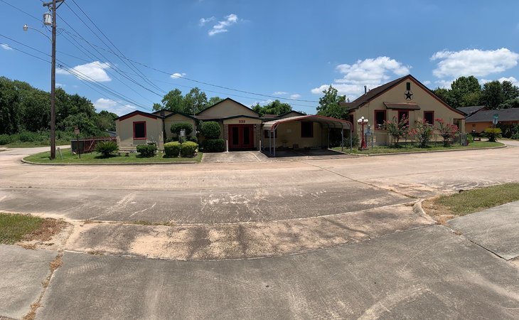 white-s-cottage-center-77515