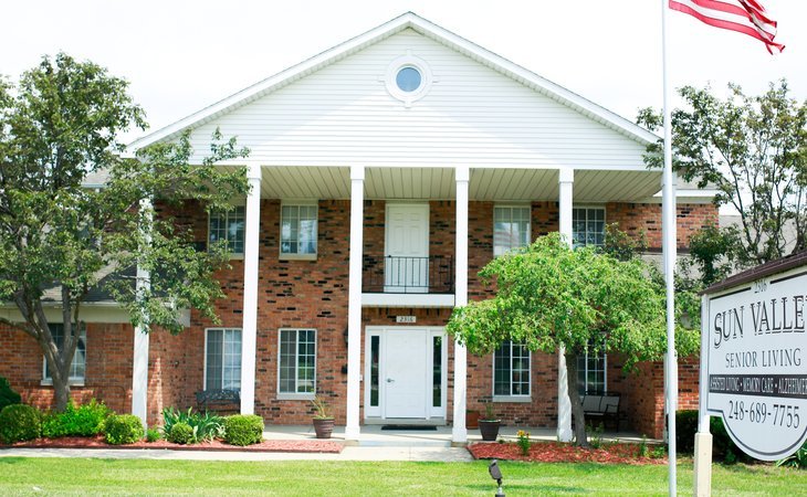 sun-valley-senior-living-48083