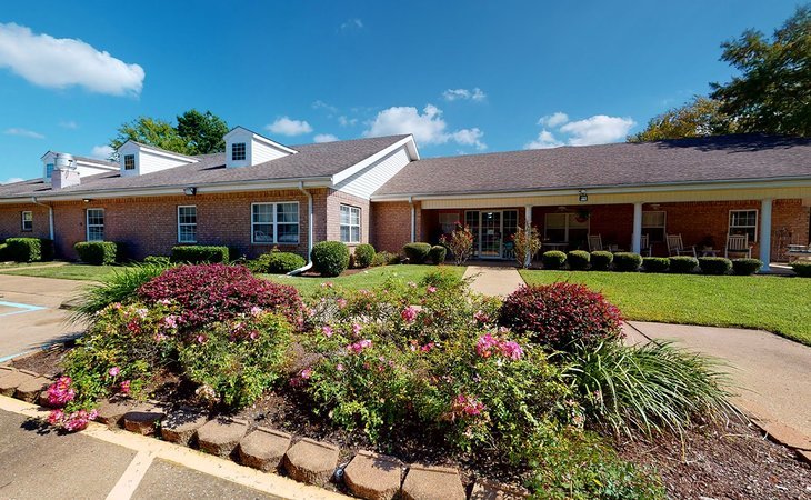 pine-lodge-assisted-living-75654