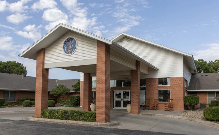 wisteria-place-senior-living-memory-care-79605