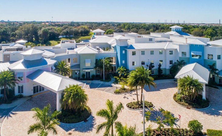 luxe-senior-living-at-jupiter-33458