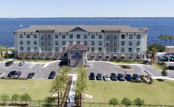 marina-isle-assisted-living-32771