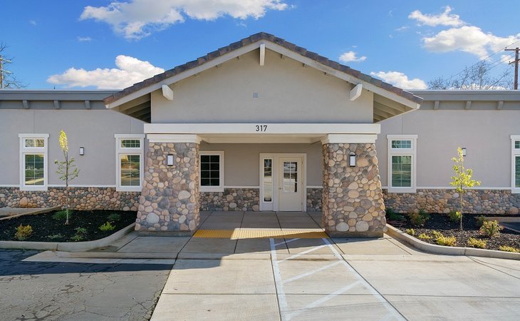 splendor-oaks-senior-living-95610