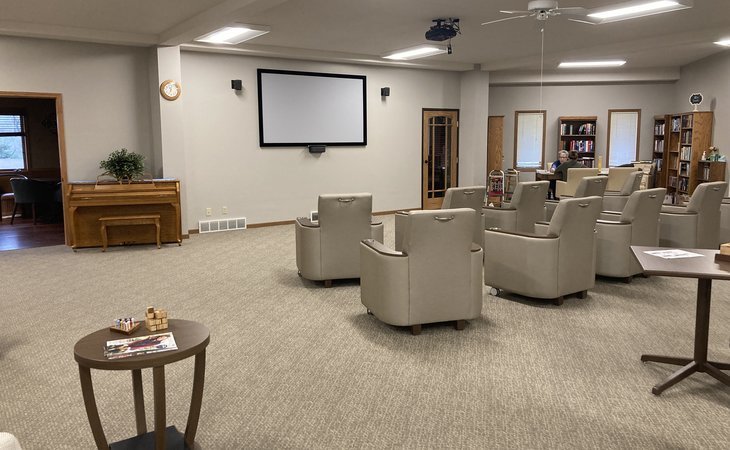 derian-lodge-senior-living-57401