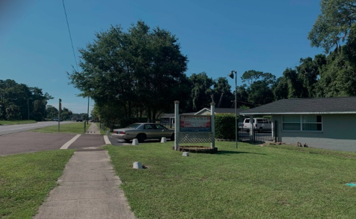 mayflower-assisted-living-32643