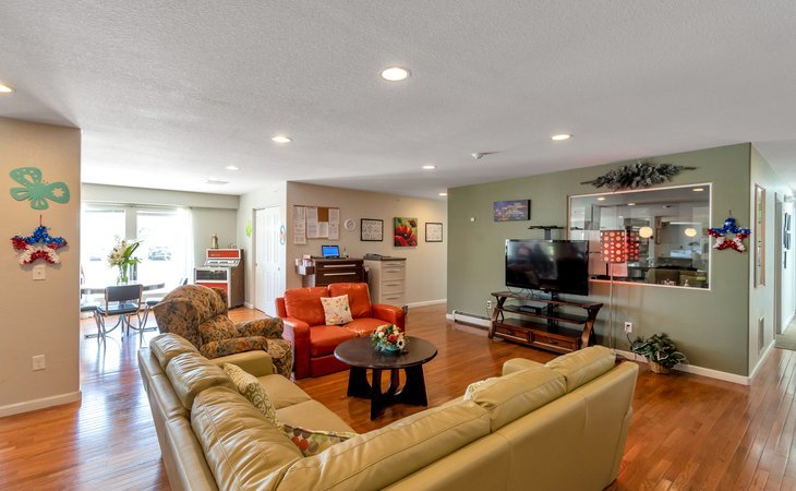 gardens-care-senior-living-camenisch-park-80260-1445646_3