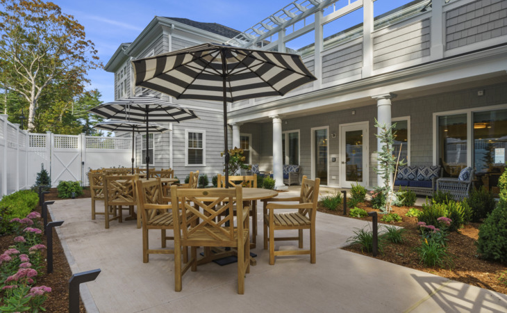 duxbury-house-at-the-village-memory-care-residence-02332
