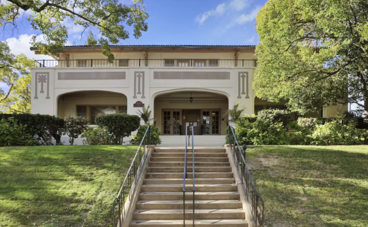 ivy-ridge-assisted-living-95818